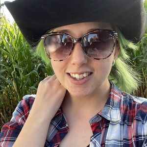 Meet your Posher, Sophie